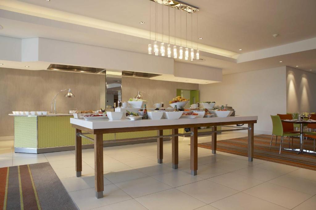 Garden Court Nelson Mandela Boulevard Cape Town Exterior foto